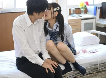 Học sinh nam yếu đuối bị địt bởi khoa khôi giữa lớp
