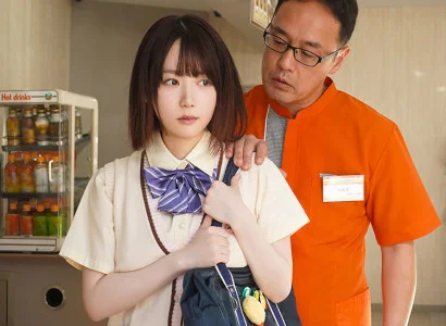 Quản lý bắt quả tang em gái ăn cắp vặt tại cửa hàng